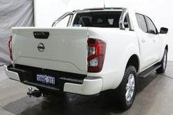 2021 Nissan
Navara ST