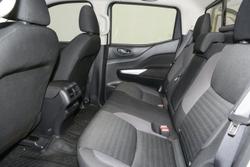 2021 Nissan
Navara ST