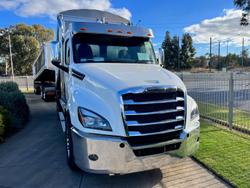 2024 Freightliner Cascadia 126 Tipper White