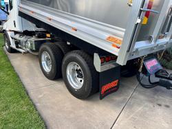2024 Freightliner Cascadia 126 Tipper White