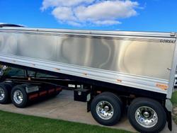 2024 Freightliner Cascadia 126 Tipper White