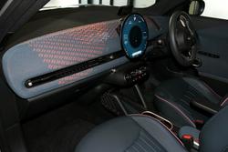 2024 MINI
Aceman SE Favoured