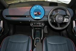 2024 MINI
Aceman SE Favoured