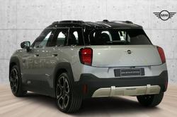 2024 MINI
Aceman SE Favoured