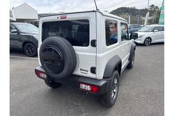 2024 Suzuki
Jimny