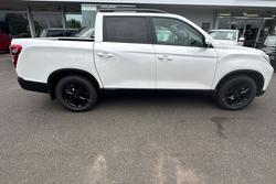 2025 KGM MUSSO ADVANCE