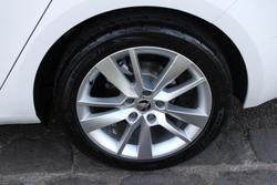 2019 SKODA Octavia 110TSI NE MY19 Moon White