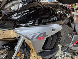 2025 Ducati Multistrada V4S Multistrada Black