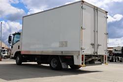 2021 Isuzu N Series NNR 45-150 Pantech with Lifter White