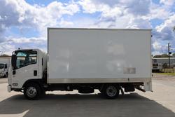 2021 Isuzu N Series NNR 45-150 Pantech with Lifter White