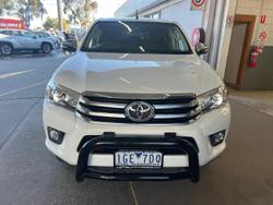 2015 Toyota
Hilux SR5