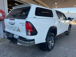 2015 Toyota
Hilux SR5