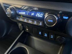 2015 Toyota
Hilux SR5