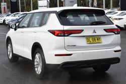 2024 Mitsubishi Outlander ES ZM MY24 White