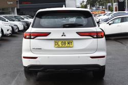 2024 Mitsubishi Outlander ES ZM MY24 White