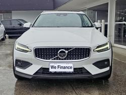 2021 Volvo V60 Cross Country B5 MY22 AWD White