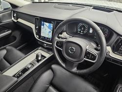 2021 Volvo V60 Cross Country B5 MY22 AWD White