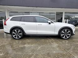 2021 Volvo V60 Cross Country B5 MY22 AWD White