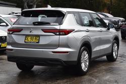 2024 Mitsubishi Outlander ES ZM MY24 Sterling Silver
