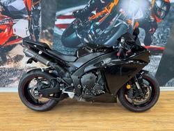 Yamaha YZF-R1
