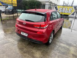 2017 HYUNDAI
i30 ACTIVE