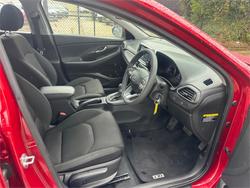 2017 HYUNDAI
i30 ACTIVE