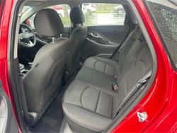 2017 HYUNDAI
i30 ACTIVE