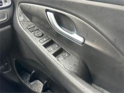 2017 HYUNDAI
i30 ACTIVE