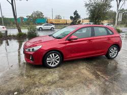 2017 HYUNDAI
i30 ACTIVE