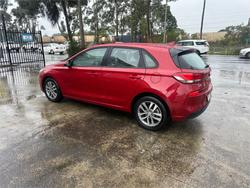 2017 HYUNDAI
i30 ACTIVE