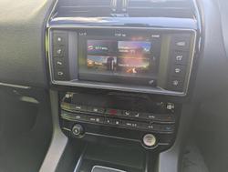 2016 Jaguar F-PACE 20d Prestige X761 MY17 AWD Polaris White