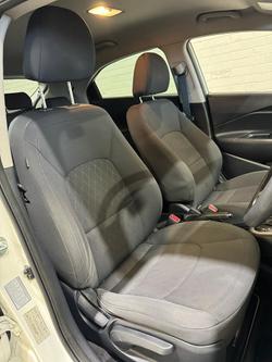 2016 Kia Rio S UB MY16 Clear White