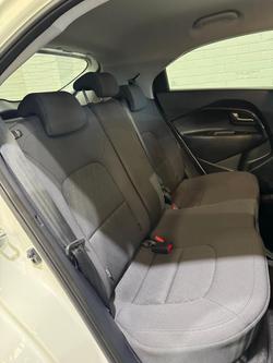 2016 Kia Rio S UB MY16 Clear White
