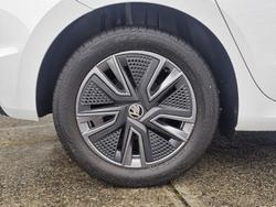 2024 SKODA Fabia 85TSI Select PJ MY24 Moon White