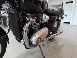 2025 Triumph Bonneville T120 Bonneville Black
