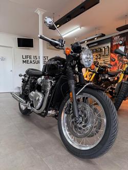 2025 Triumph Bonneville T120 Bonneville Black