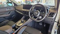 2025 NISSAN J12 TI QASHQAI CVT TI 2-TONE ROOF PEARL WHITE/BLACK