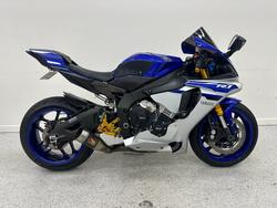 Yamaha YZF-R1