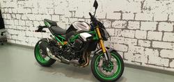 2025 Kawasaki Z900 SE Z Silver