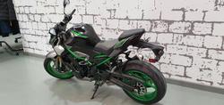 2025 Kawasaki Z900 SE Z Silver