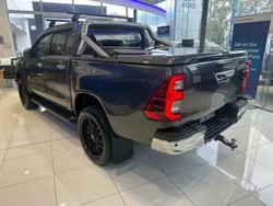 2020 Toyota
Hilux SR5