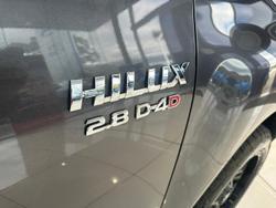 2020 Toyota
Hilux SR5