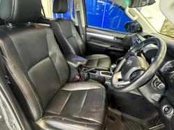 2020 Toyota
Hilux SR5