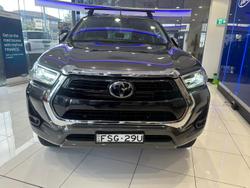 2020 Toyota
Hilux SR5
