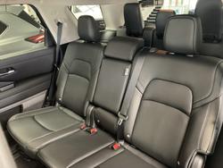 2024 Nissan PATHFINDER TI