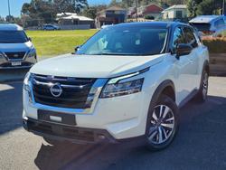2024 Nissan PATHFINDER TI