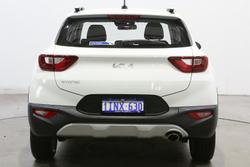 2024 Kia
                Stonic S