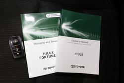 2022 Toyota Hilux SR5