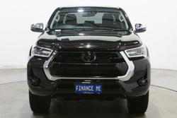 2022 Toyota Hilux SR5