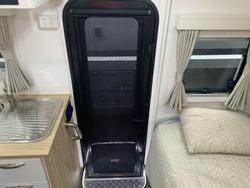 2025 Supreme 1560_C_K1e3_S Territory Hybrid 15'6